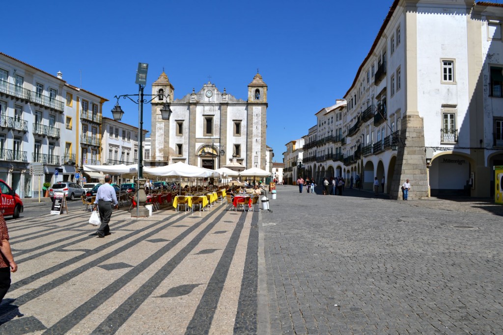 Marktplatz von Evora im Alentejo