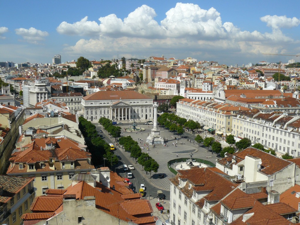 Blick vom Santa Justa auf Rossio Lissabon