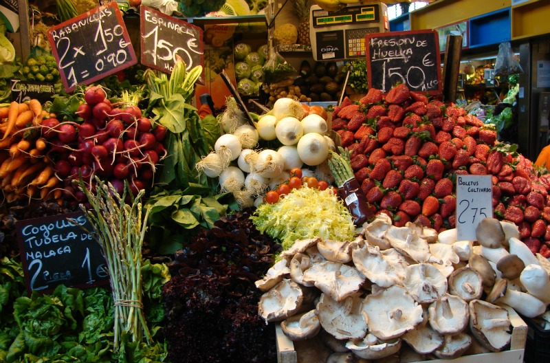 Obst und Gemuese in der Markthalle von Málaga