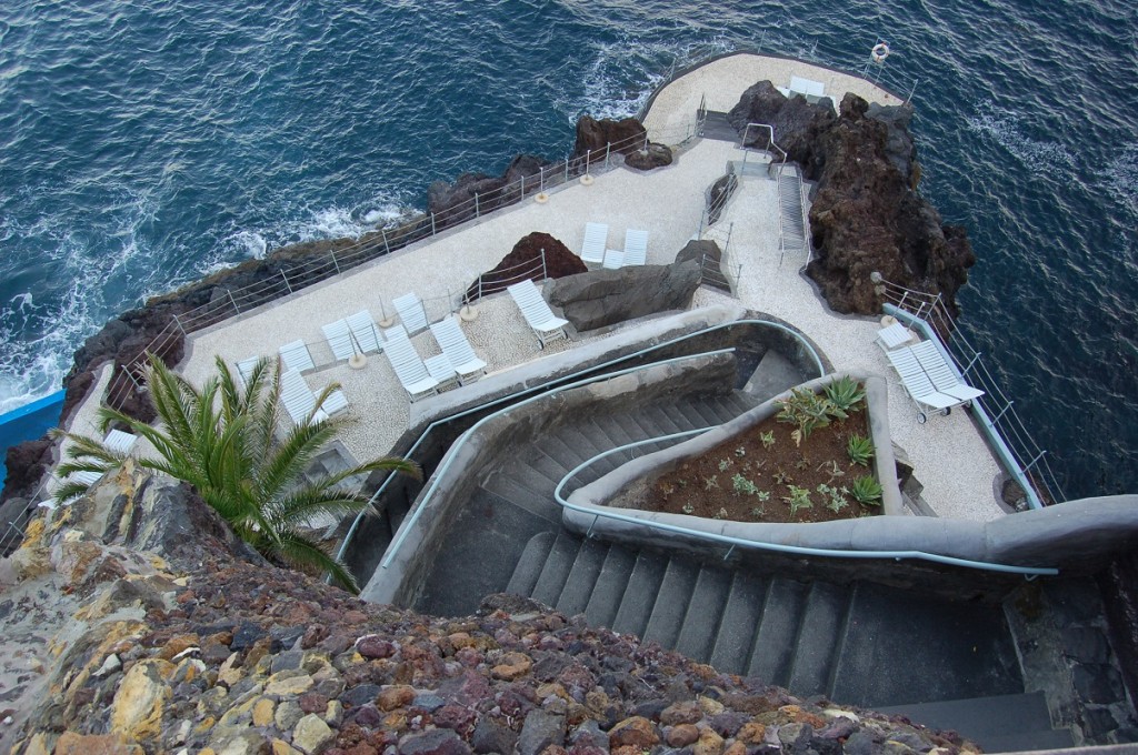 Die Treppe zu den erfrischenden Wellen des Atlantiks