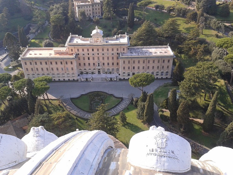 Blick von der Kuppel des Petersdoms, Rom