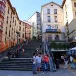 Platz mit Treppe im Zentrum von Bilbao