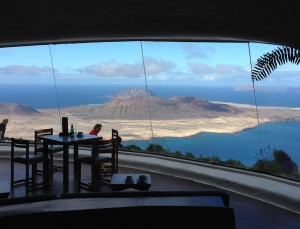 Panoramablick vom Mirador del Rio auf Graciosa