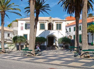 Ortskern des Inselörtchens Vila Baleira Porto Santo