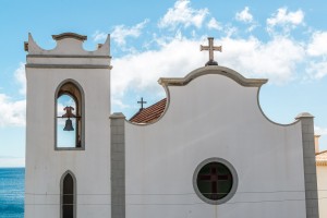 Kirche am Meer auf Madeira