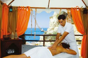 Massage Anwendung im Urlaub