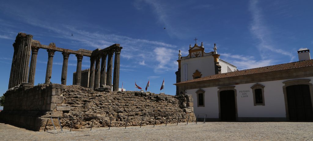 Diana-Tempel und Pousada in Évora