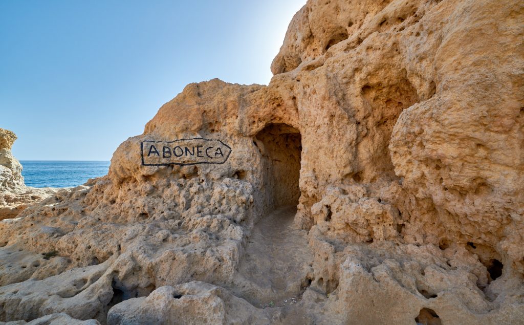 ABONECA Zeichen Felsenküste Algarve