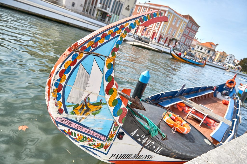 Buntes Boot Sehenswürdigkeit Aveiro Portugal