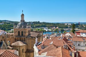 Panorama über Dächer von Coimbra