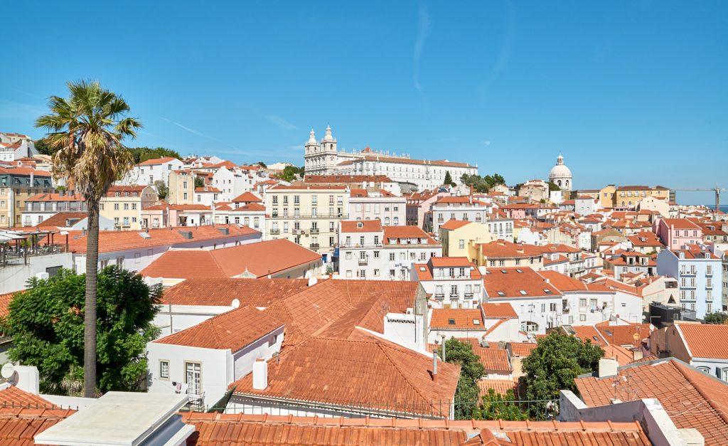 Blick über Dächer von Lissabon Panorama