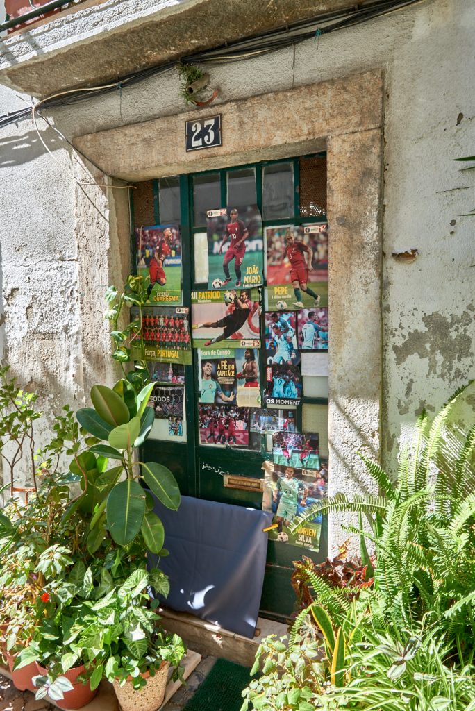 Fenster Alfama Gasse Lissabon