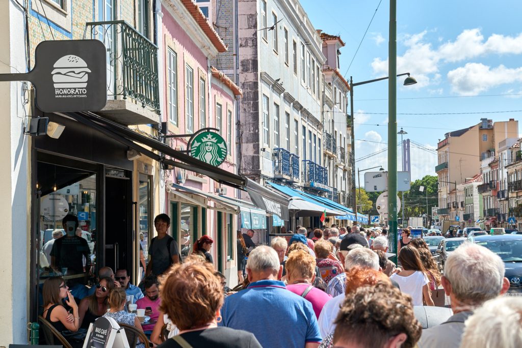 Straße in Belém Geschäfte Cafés