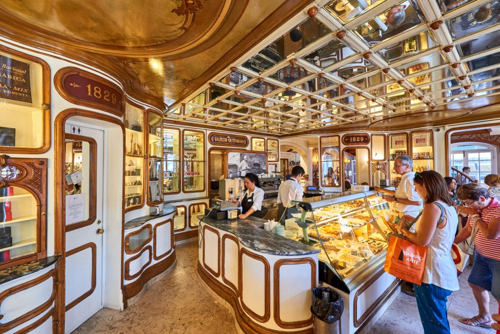 Bäckerei in der Altstadt von Lissabon 