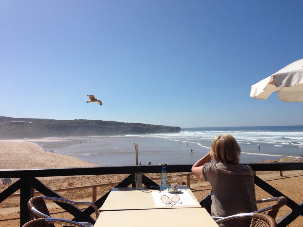 Café entlang Rota Vincentina Ausblick Meer 