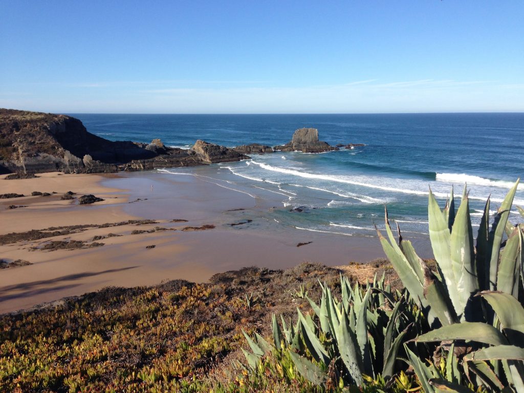 Praia da Zambujeira do Mar an der Rota Vicentina