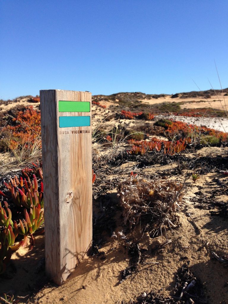 Rota Vicentina Beschilderung bei Almograve