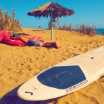 Surfboard am Strand in Portugal Surfurlaub