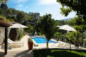 Garten und Pool der Quinta da Palmeira