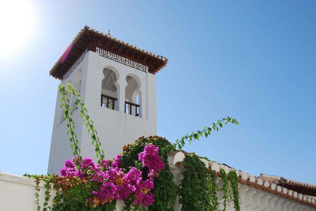 Weißer Turm in Granada