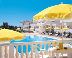 Pool und Liegestühle Appartements Vilabranca Algarve