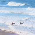 Surfer in Weißwasser Algarve Wellen