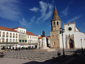Kirchplatz Tomar Portugal Urlaub Centro