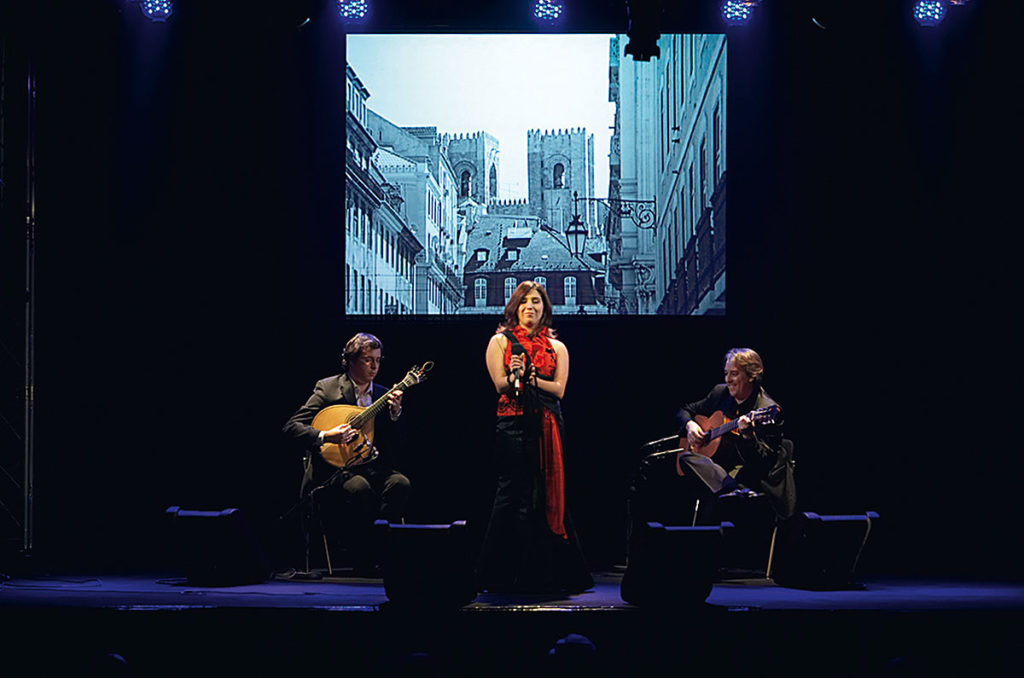 Fado Sängerin Fado-Bar Lissabon Urlaub