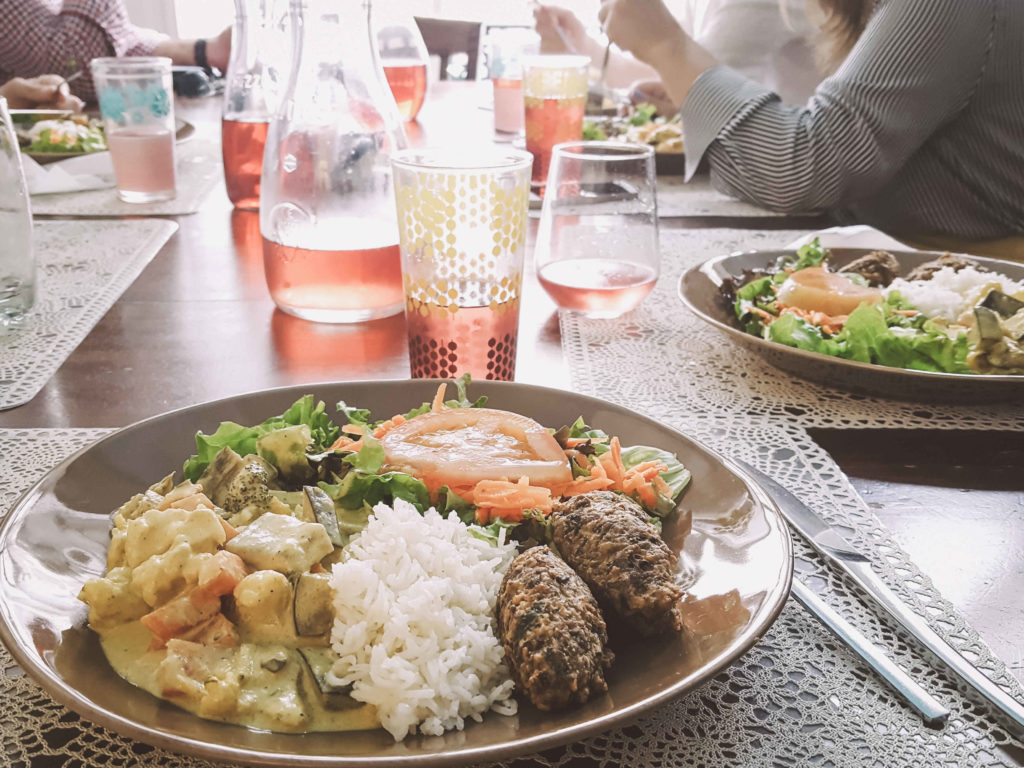 Teller mit Essen