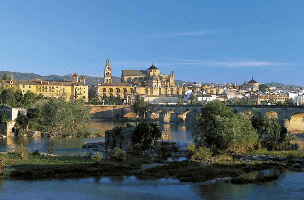 Andalusien mit dem Zug: Brücke Córdoba