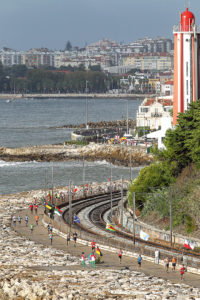 Am Meer entlang beim Lissabon Halbmarathon