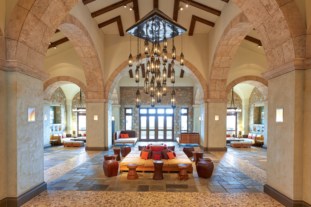 Lobby des The Westin Resort Costa Navarino