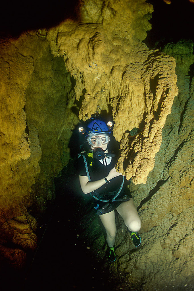 Tauchen in der natürlichen Höhle Grotta Giusti