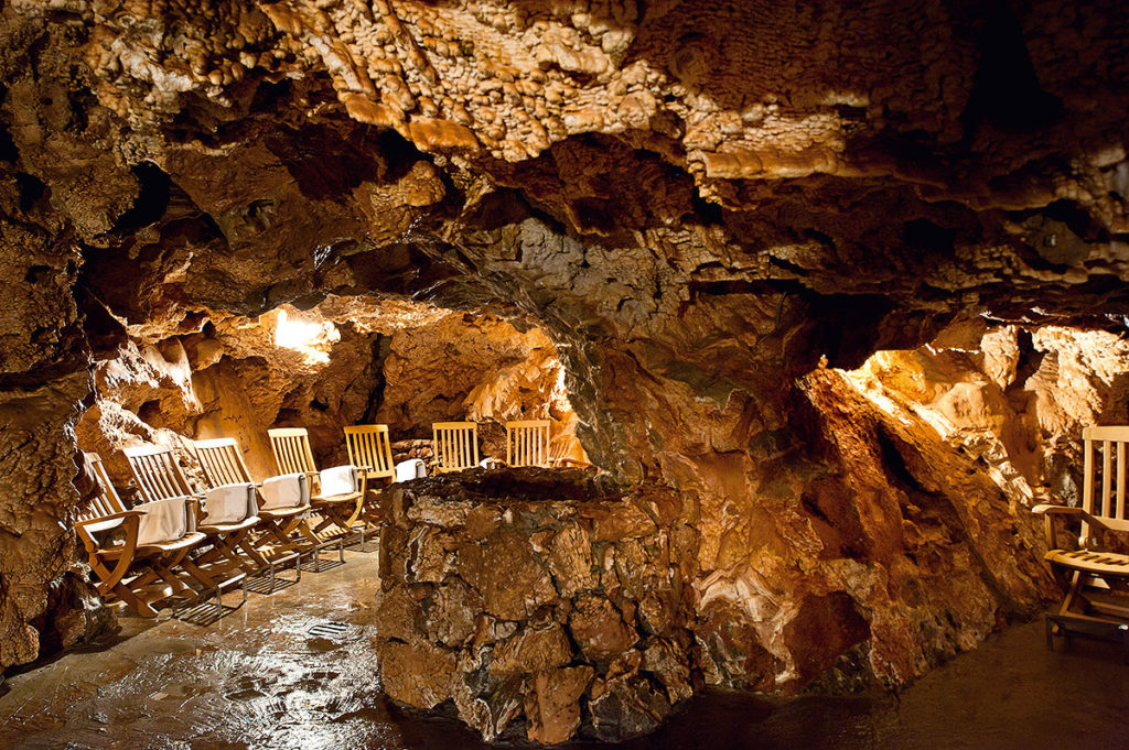 Thermalgrotte