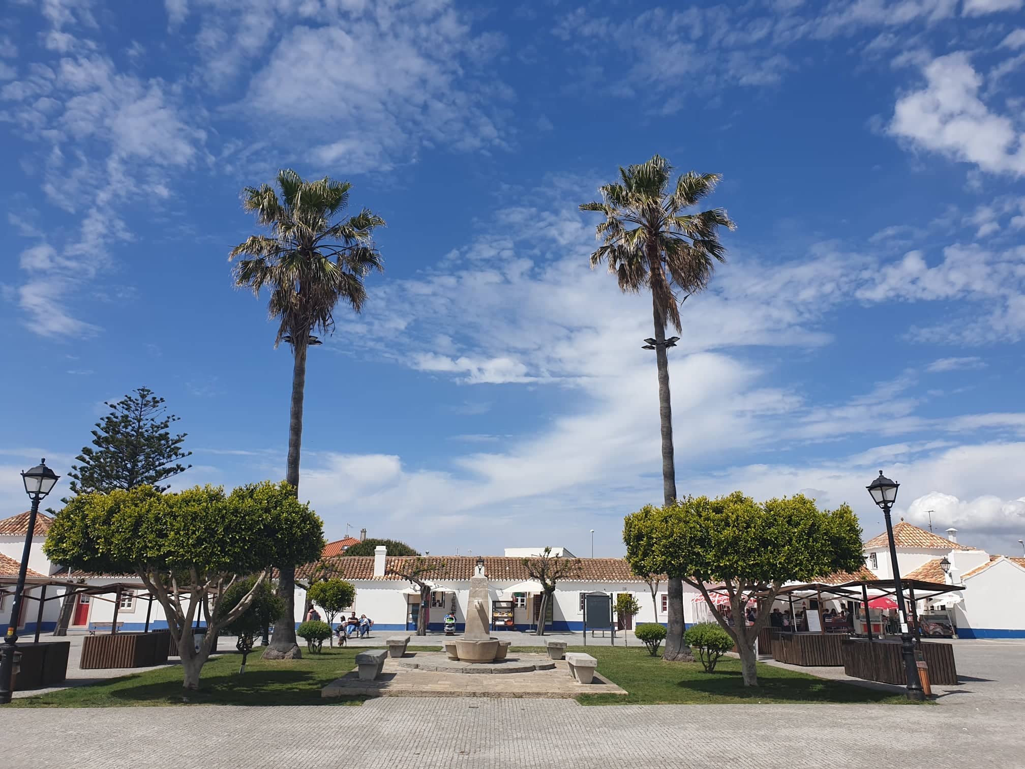 Marktplatz von Porto Covo