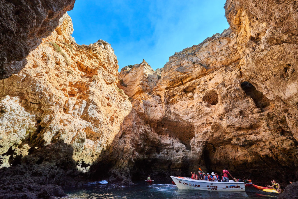 Per Bootsausflug an der Algarve in Grooten