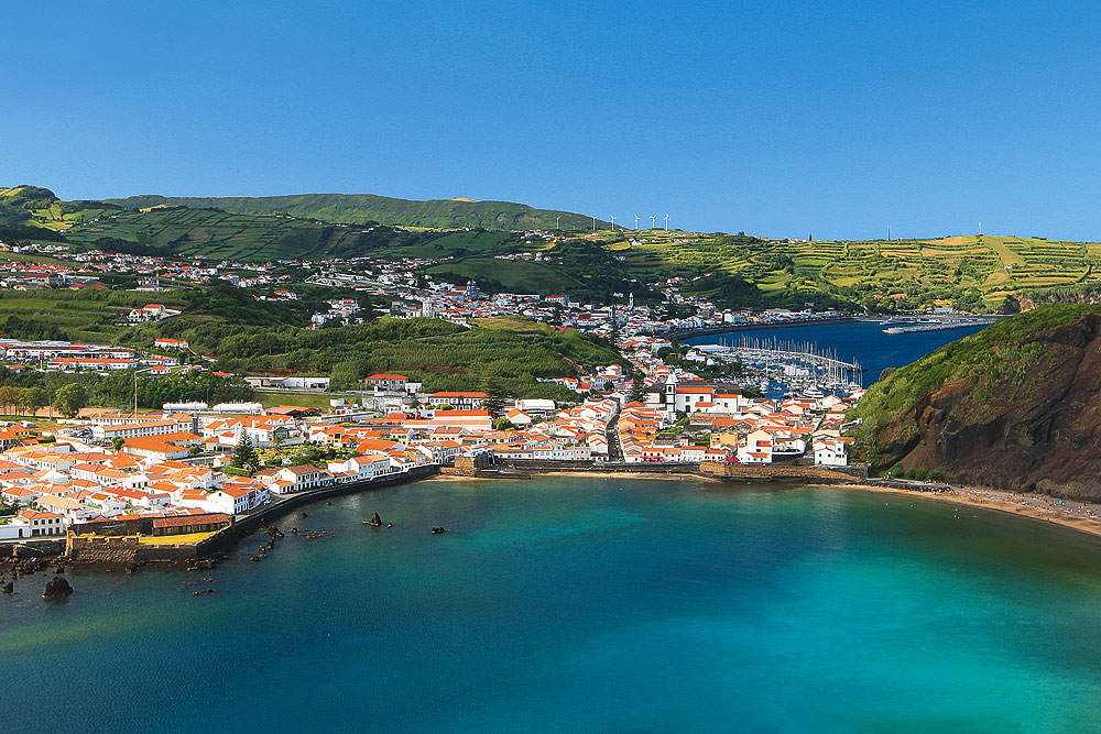 Azoren-Inselvergleich: Bucht Monte da Guia Faial