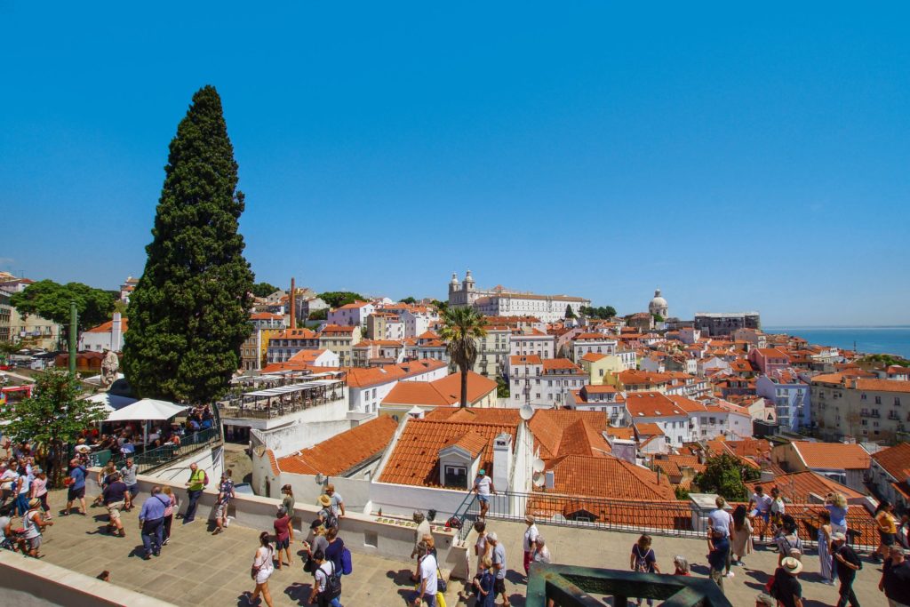 Miradouro Porta do Sol in Lissabon