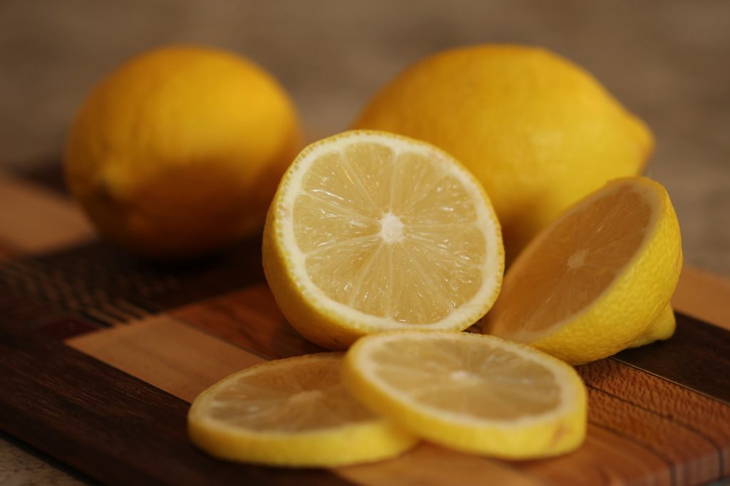 Aufgeschnittene Zitrone