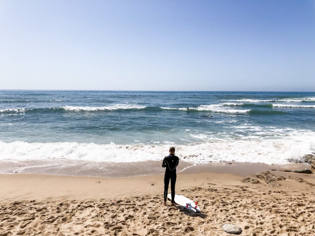 Surfer am Ribeira Beach Ericeira