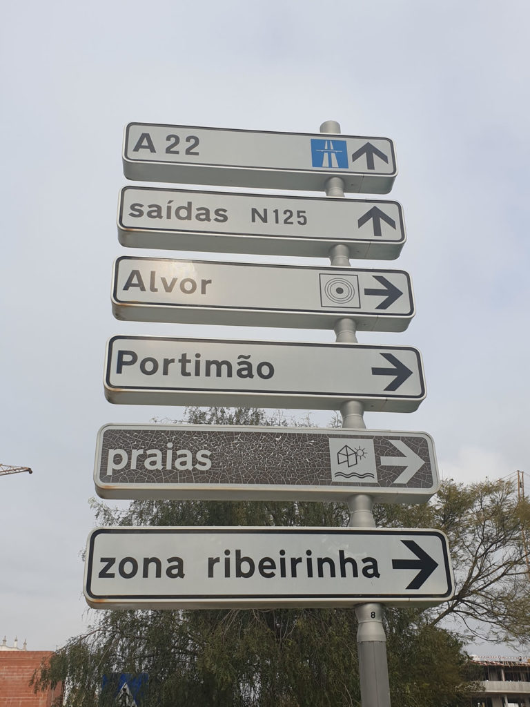 Nationalstraße an der Algarve