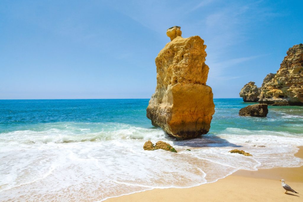 Praia da Marinha Strand, eine Sehenswürdigkeit der Algarve