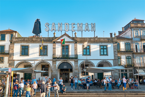 Portweinkellerei Sandeman von außen 