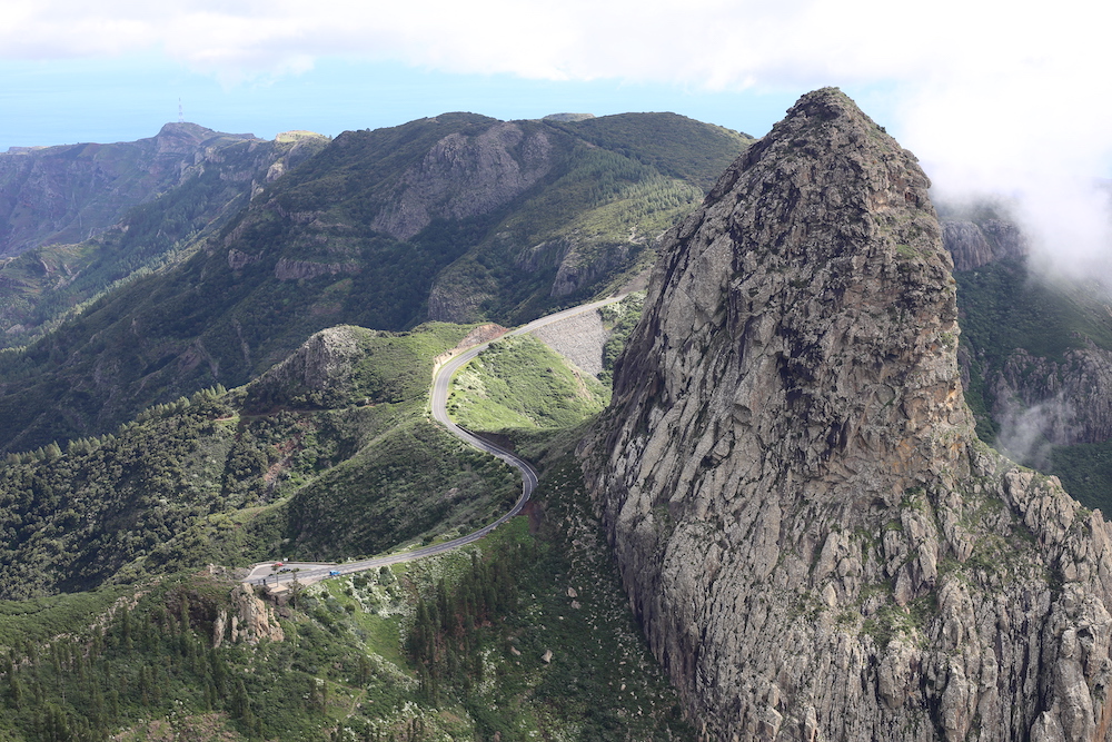 Los Roques im Nationalpark - Blick über die felsige Landschaft  