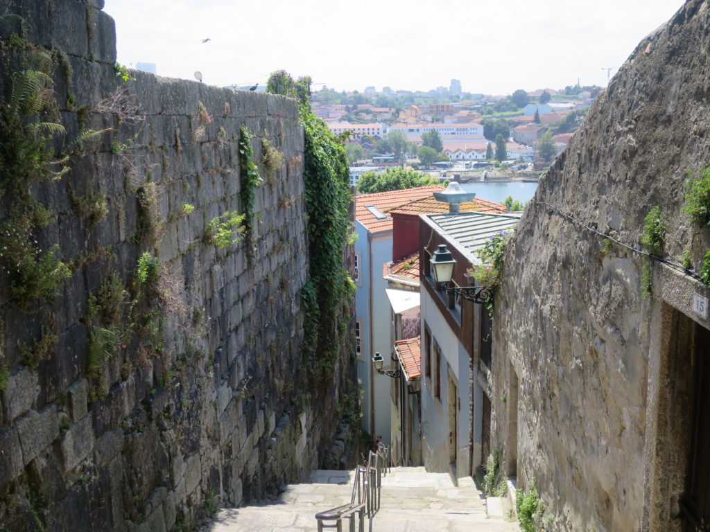 Gasse in der Altstadt Porto