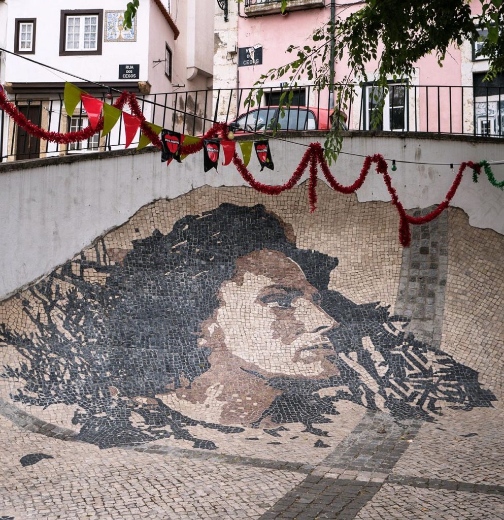 Vhils-Amália Alfama Lissabon