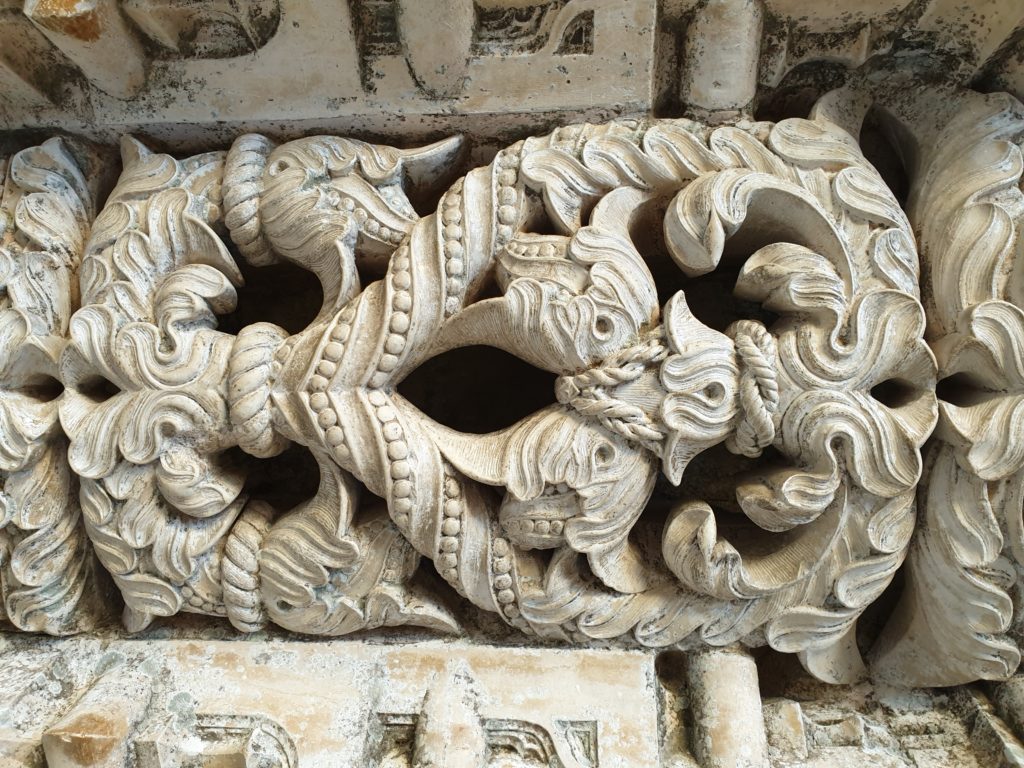 Details der Fassade vom Mosteiro dos Jerónimos, eine Top Sehenswürdigkeit in Lissabon