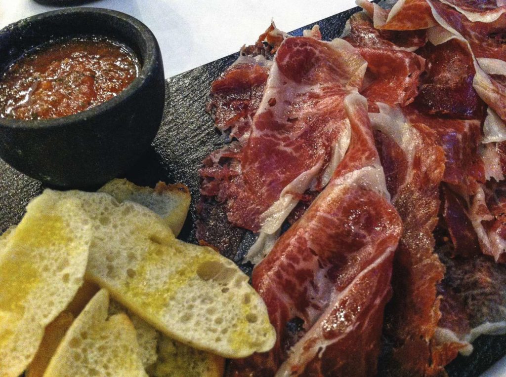 Brot und Schinken Tapas Spanien