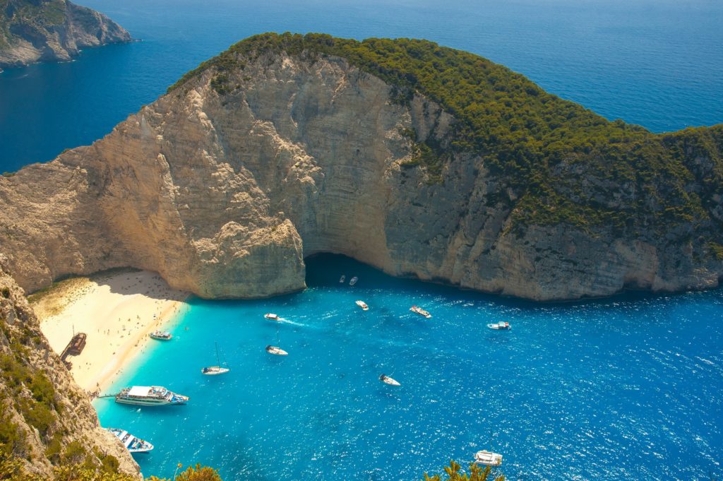 Blick auf den Navagio Strand auf Zakynthos von oben 