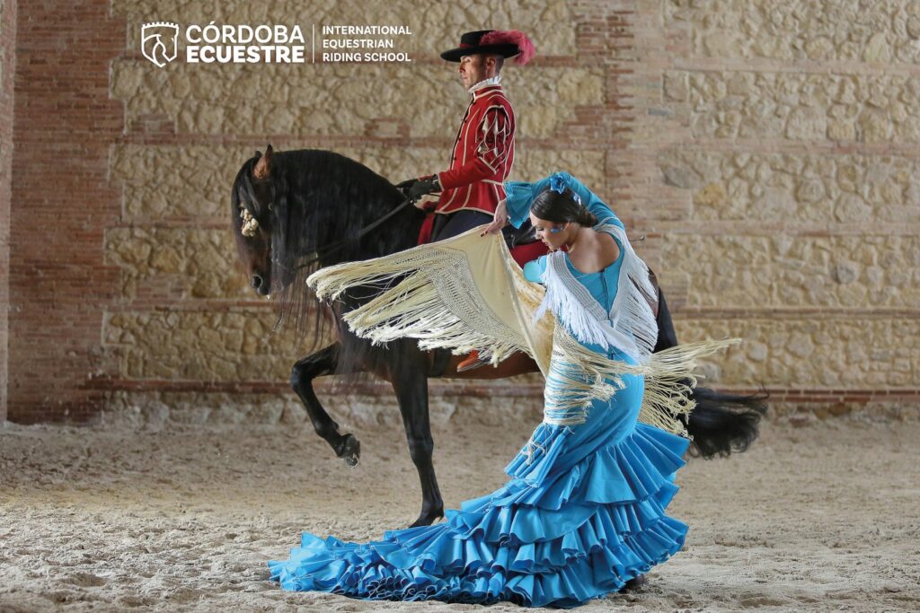 Flamenco Tänzerin und Reiter auf Pferd